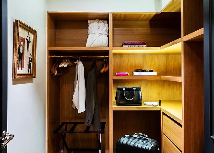 Hôtel de Berri Champs-Élysées, a Luxury Collection Hotel